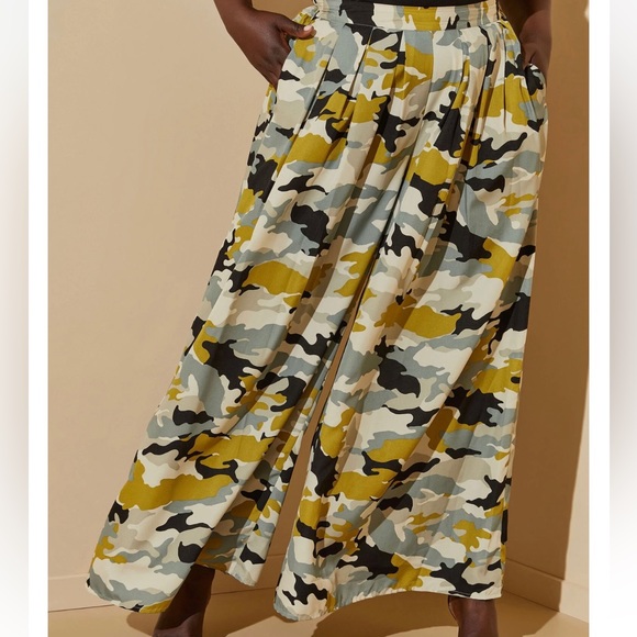 BN Camo Print Wide Leg Pants Size 23/24 & 26/28 - Picture 3 of 14